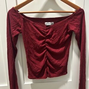 Hollister Ruched long sleeved in burgundy top in great condition - cotton blend
